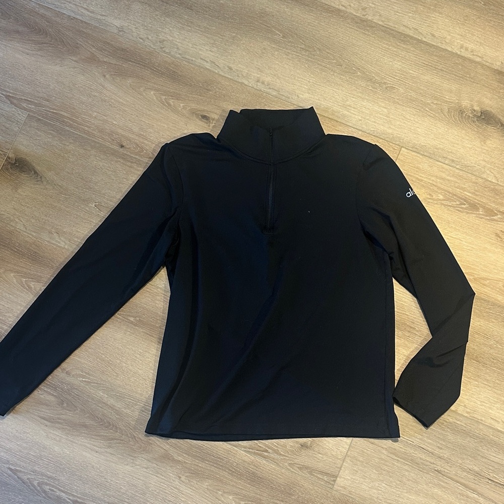 ALO Yoga Black Long Sleeve Top • Conquer 1/4 Zip Reform Long Sleeve
